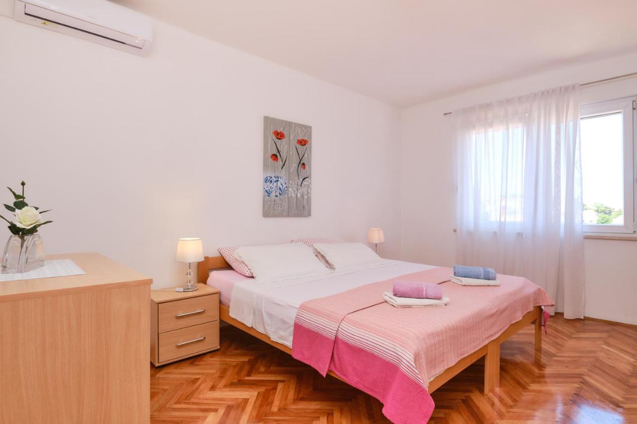 Sea View Apartment Sandra In Мали-Лошинь Экстерьер фото