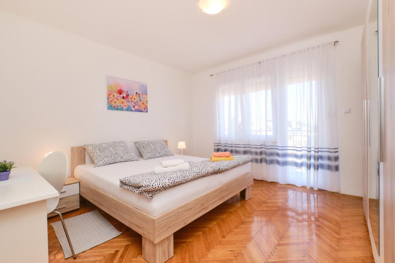 Sea View Apartment Sandra In Мали-Лошинь Экстерьер фото