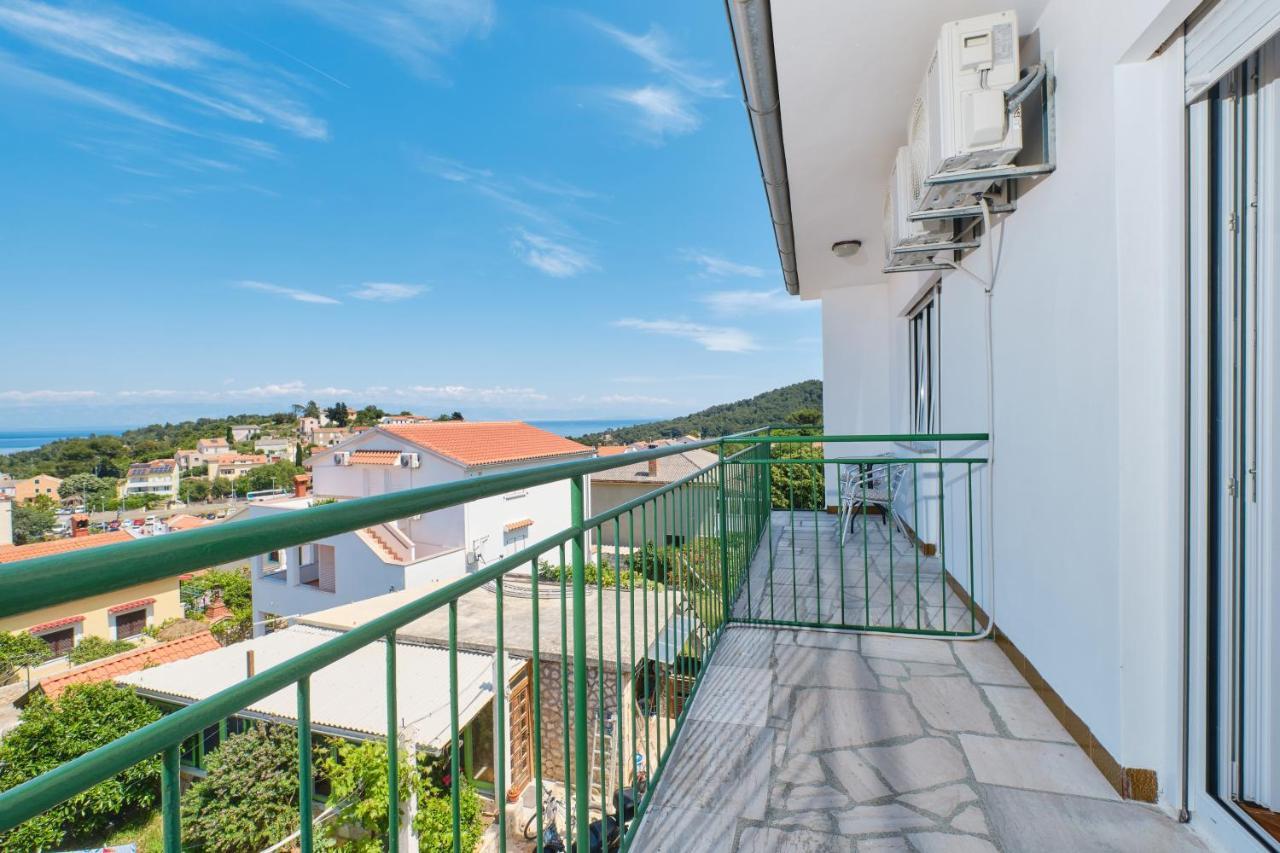 Sea View Apartment Sandra In Мали-Лошинь Экстерьер фото